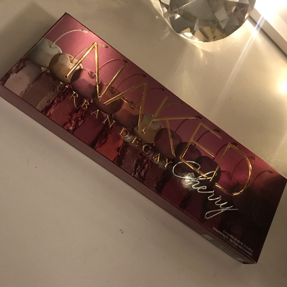 Urban Decay 🍒 Naked Cherry Palette 🍒